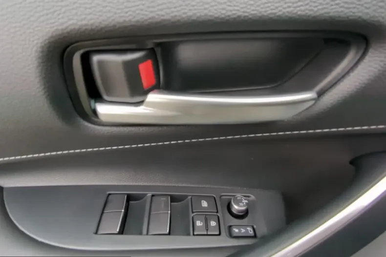 Toyota Corolla din 2025 cu 10.662 km - oferta TOY261575 - foto 16