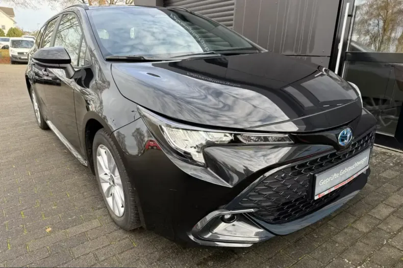 Toyota Corolla din 2025 cu 15.970 km - oferta TOY261579 - foto 3