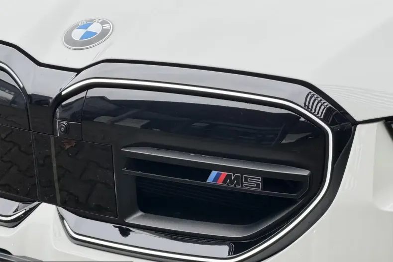 BMW M5 (Seria 5) din 2024 cu 10.122 km - oferta BMW261598 - foto 5
