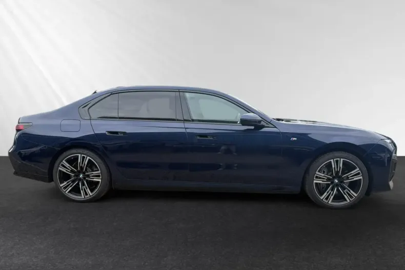 BMW 750 (Seria 7) din 2025 cu 10.700 km - oferta BMW261691 - foto 2