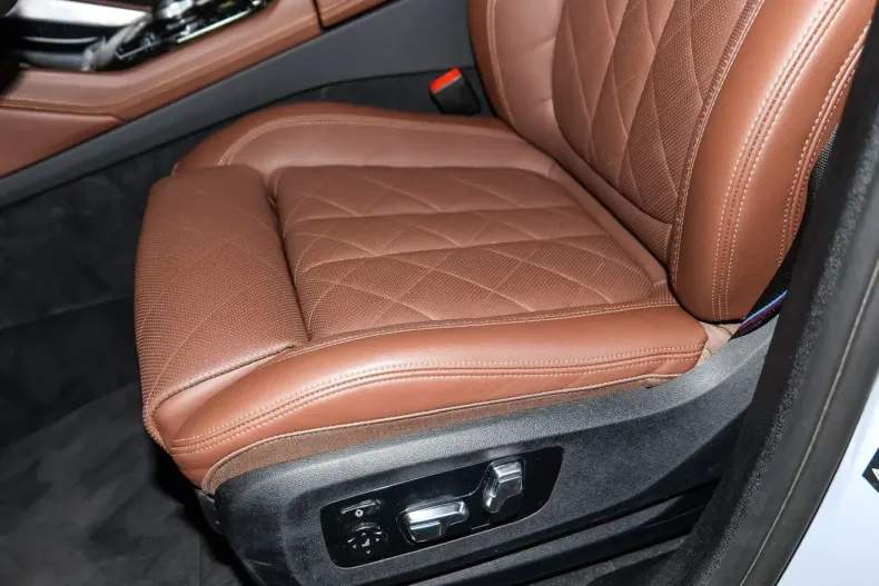BMW X6 (Seria X) din 2025 cu 45.034 km - oferta BMW261704 - foto 21