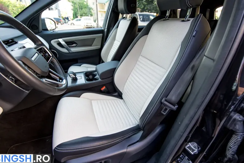 Land Rover Discovery Sport din 2024 cu 16.997 km - oferta LAN261714 - foto 19