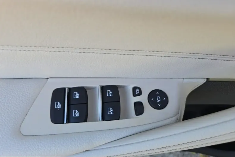 BMW 540 (Seria 5) din 2023 cu 66.496 km - oferta BMW261720 - foto 18