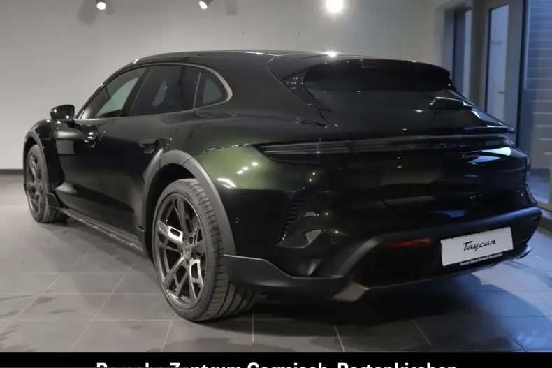 Porsche Taycan din 2025 cu 8.979 km - oferta POR261729 - foto 4