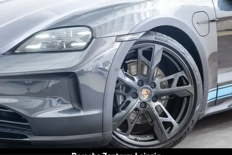 Porsche Taycan din 2025 cu 2.112 km - oferta POR261734 - foto 9