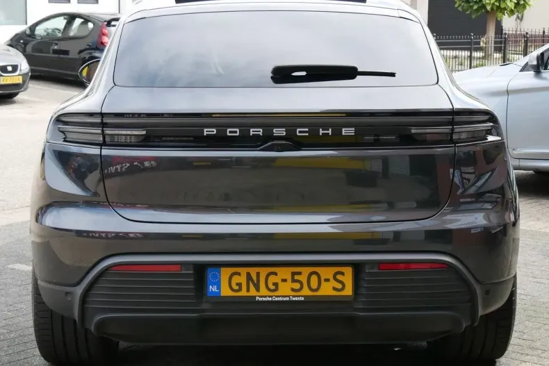 Porsche Macan din 2024 cu 49.966 km - oferta POR261736 - foto 8