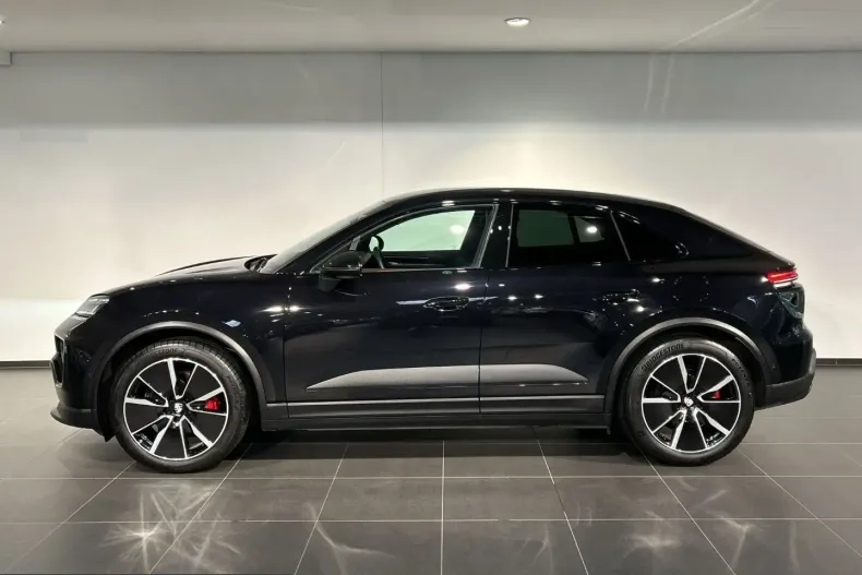 Porsche Macan din 2025 cu 7.400 km - oferta POR261738 - foto 3