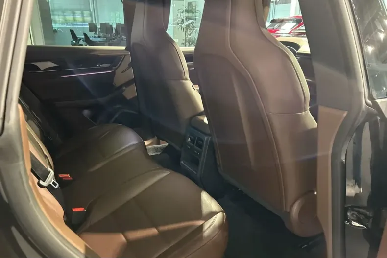 Porsche Macan din 2025 cu 7.400 km - oferta POR261738 - foto 18