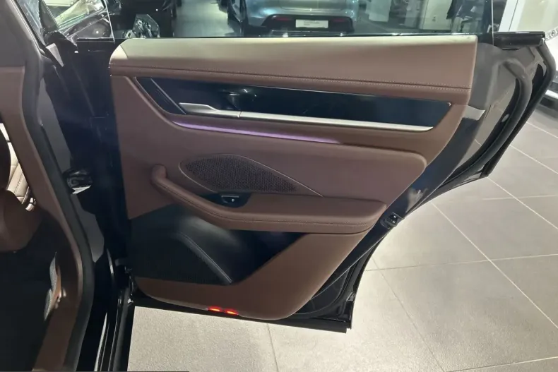 Porsche Macan din 2025 cu 7.400 km - oferta POR261738 - foto 19