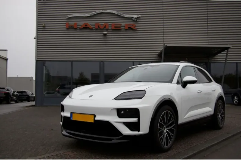 Porsche Macan din 2025 cu 15.400 km - oferta POR261743 - foto 1