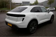Porsche Macan din 2025 cu 15.400 km - oferta POR261743 - foto 5