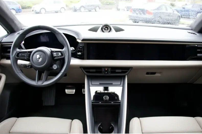 Porsche Macan din 2025 cu 15.400 km - oferta POR261743 - foto 8