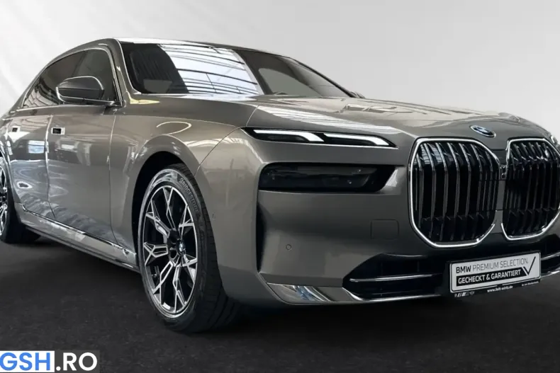 BMW 750 (Seria 7) din 2025 cu 45.300 km - oferta BMW261758 - foto 1