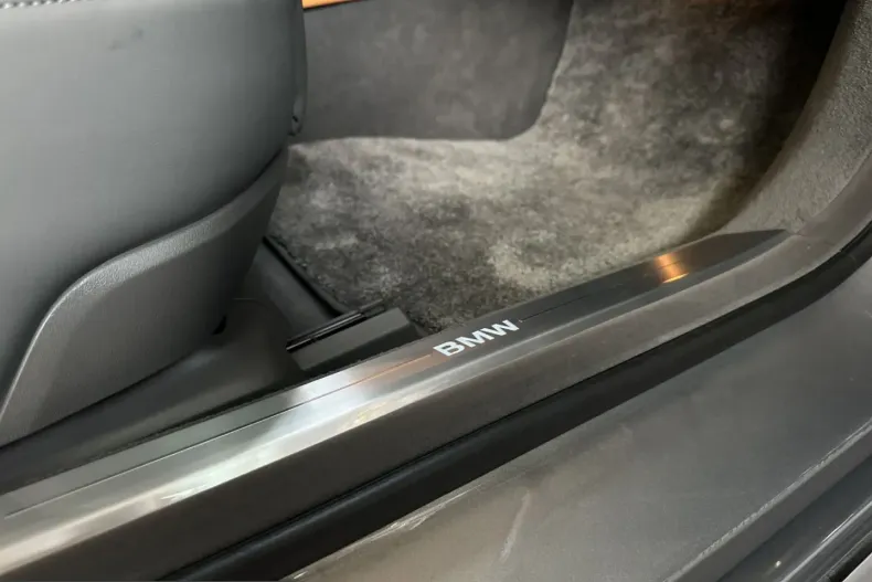 BMW 750 (Seria 7) din 2025 cu 45.300 km - oferta BMW261758 - foto 21