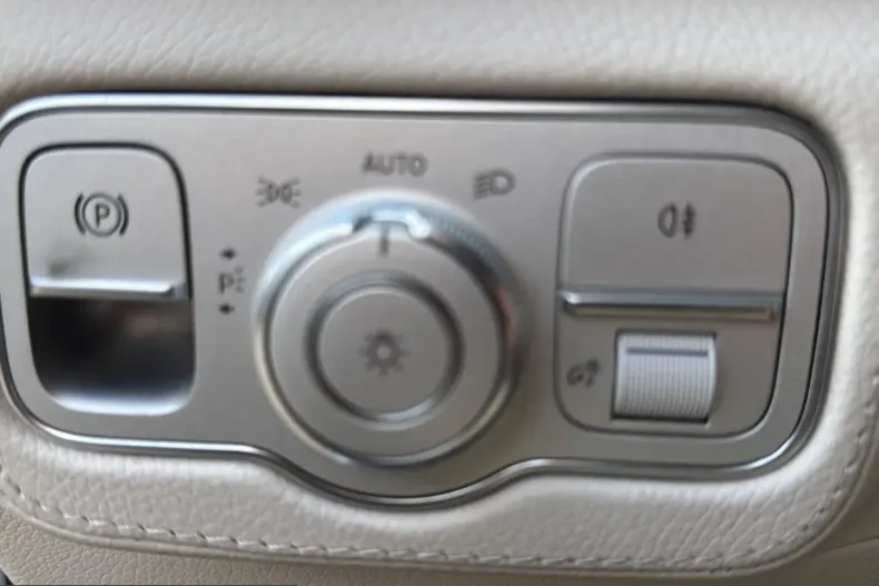Mercedes-Benz GLS 350 (Clasa GLS) din 2023 cu 53.000 km - oferta MER261773 - foto 15