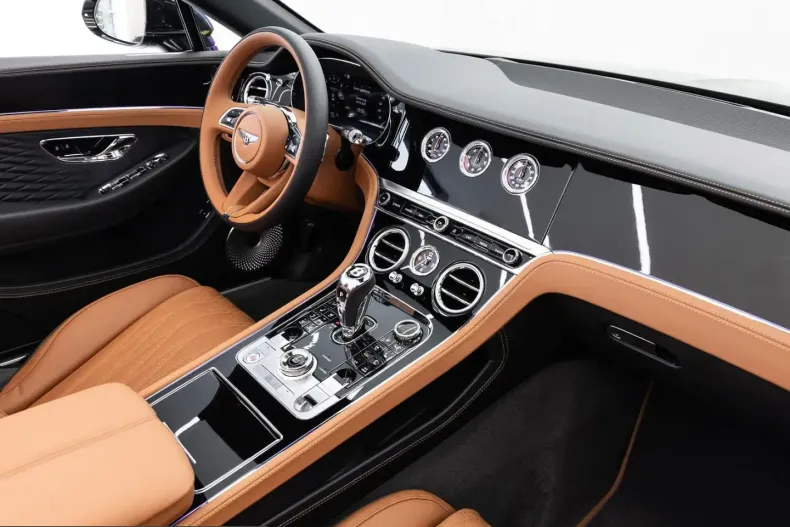 Bentley Continental GTC din 2025 cu 5.900 km - oferta BEN261781 - foto 8