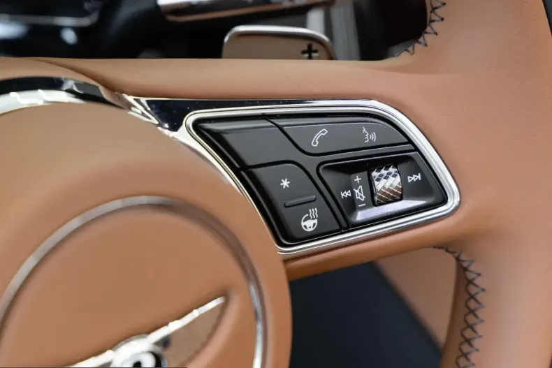Bentley Continental GTC din 2025 cu 5.900 km - oferta BEN261781 - foto 13