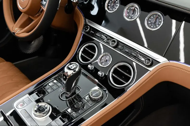 Bentley Continental GTC din 2025 cu 5.900 km - oferta BEN261781 - foto 18