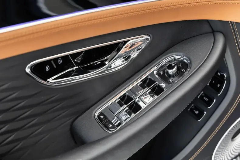 Bentley Continental GTC din 2025 cu 5.900 km - oferta BEN261781 - foto 20
