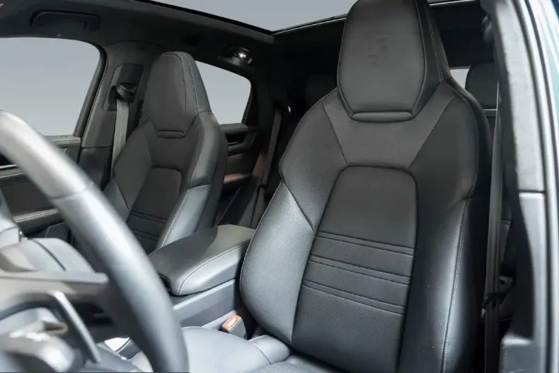 Porsche Cayenne din 2025 cu 29.999 km - oferta POR261790 - foto 12