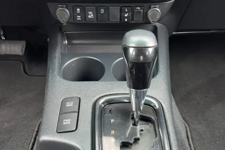 Toyota Hilux din 2021 cu 94.000 km - oferta TOY261792 - foto 17