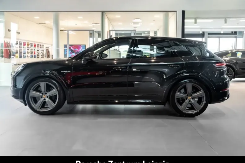 Porsche Cayenne din 2024 cu 26.945 km - oferta POR261793 - foto 2