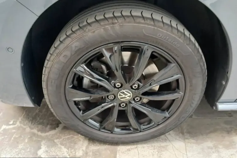 Volkswagen T7 Multivan din 2025 cu 63.000 km - oferta VOL261797 - foto 5
