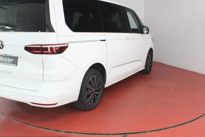 Volkswagen T7 Multivan din 2024 cu 47.175 km - oferta VOL261800 - foto 2