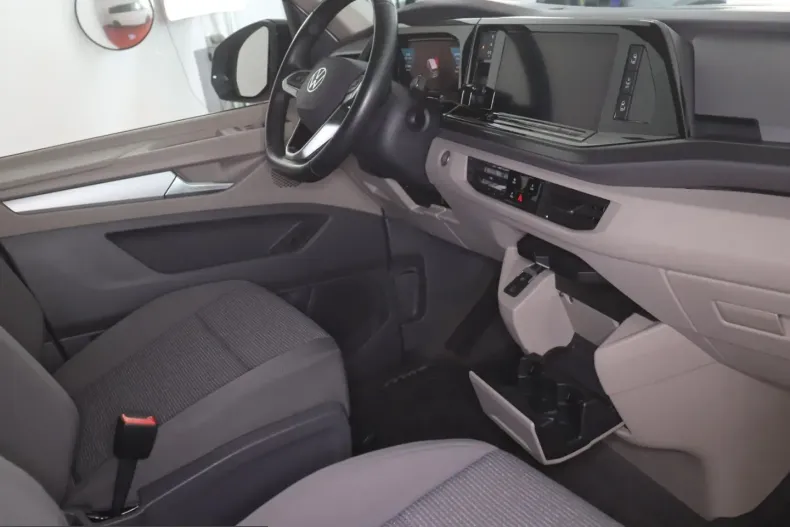 Volkswagen T7 Multivan din 2024 cu 47.175 km - oferta VOL261800 - foto 9
