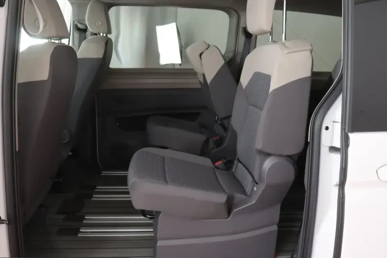 Volkswagen T7 Multivan din 2024 cu 47.175 km - oferta VOL261800 - foto 13