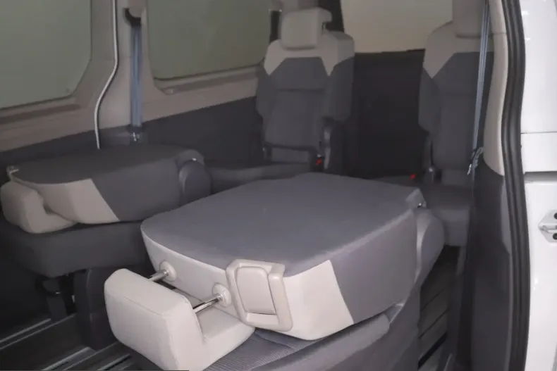 Volkswagen T7 Multivan din 2024 cu 47.175 km - oferta VOL261800 - foto 14