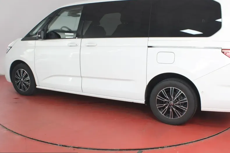 Volkswagen T7 Multivan din 2024 cu 47.175 km - oferta VOL261800 - foto 31