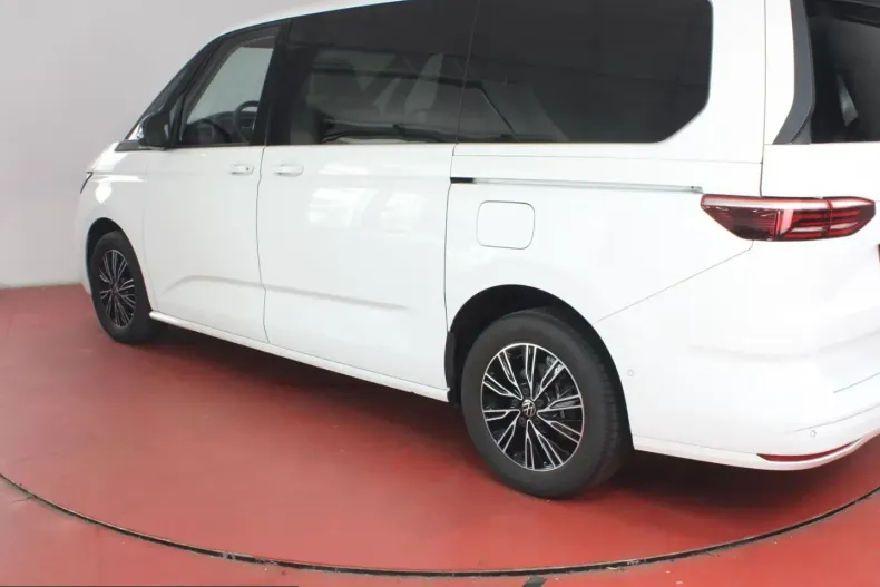 Volkswagen T7 Multivan din 2024 cu 47.175 km - oferta VOL261800 - foto 32