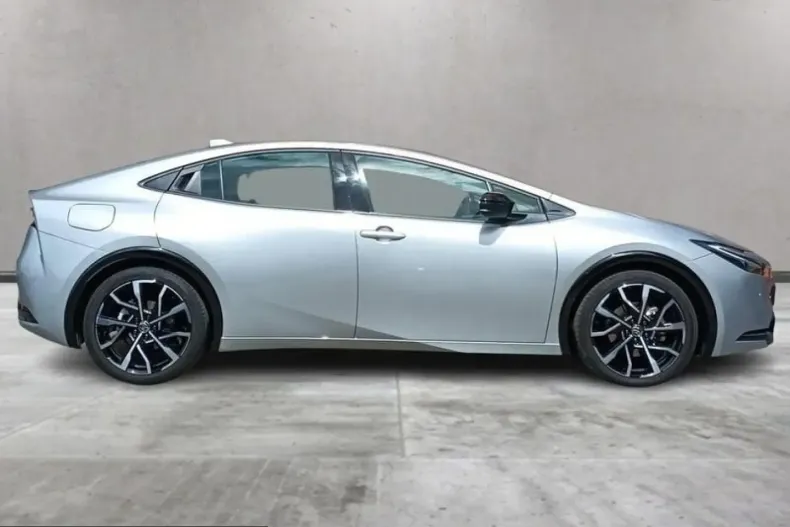 Toyota Prius din 2025 cu 10.266 km - oferta TOY261807 - foto 3