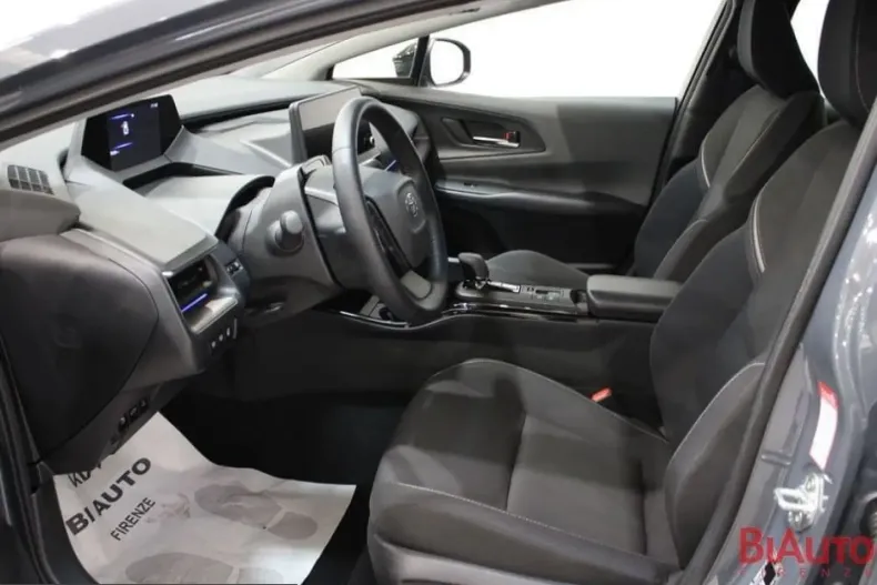 Toyota Prius din 2025 cu 7.500 km - oferta TOY261808 - foto 5