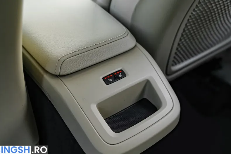 Volvo XC60 din 2022 cu 59.700 km - oferta VOL261827 - foto 6