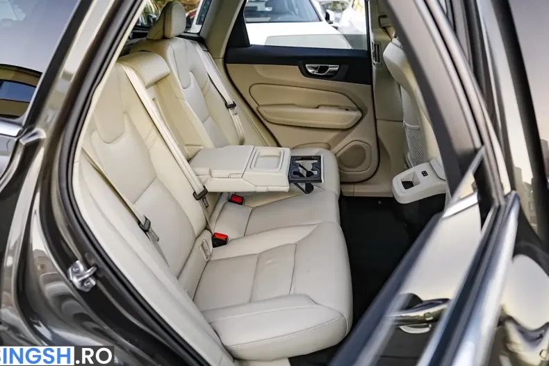 Volvo XC60 din 2022 cu 59.700 km - oferta VOL261827 - foto 15