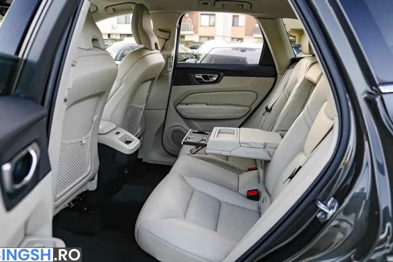 Volvo XC60 din 2022 cu 59.700 km - oferta VOL261827 - foto 16