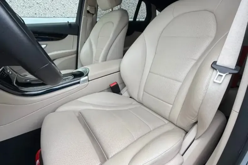 Mercedes-Benz GLC 300 (Clasa GLC) din 2022 cu 98.000 km - oferta MER261859 - foto 13