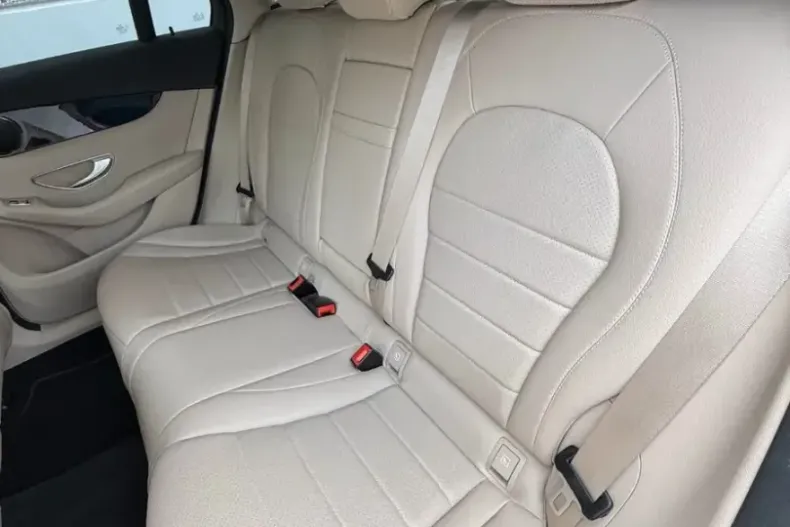 Mercedes-Benz GLC 300 (Clasa GLC) din 2022 cu 98.000 km - oferta MER261859 - foto 16