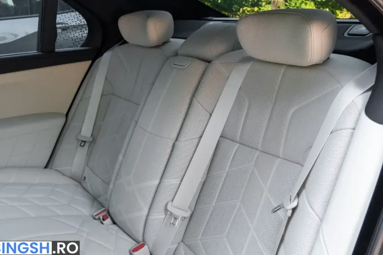 BMW 740 (Seria 7) din 2025 cu 13.500 km - oferta BMW261862 - foto 22