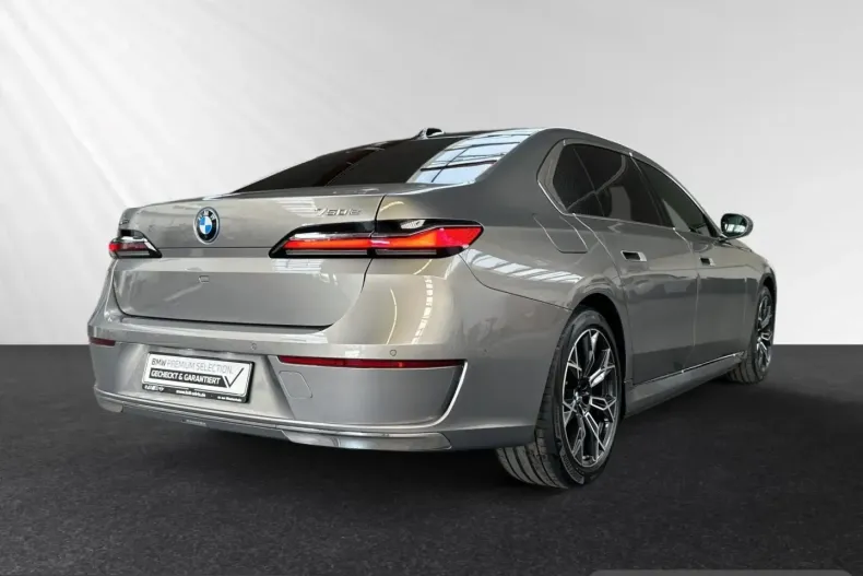 BMW 750 (Seria 7) din 2025 cu 45.300 km - oferta BMW261869 - foto 3