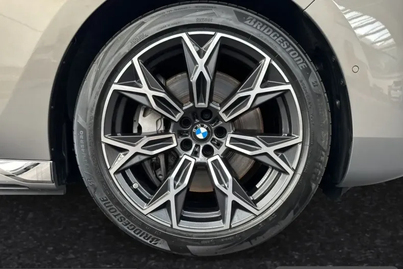 BMW 750 (Seria 7) din 2025 cu 45.300 km - oferta BMW261869 - foto 5