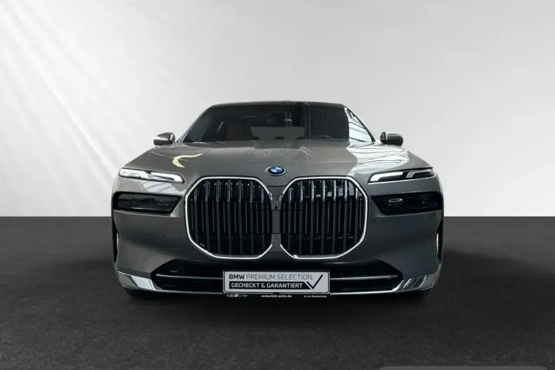 BMW 750 (Seria 7) din 2025 cu 45.300 km - oferta BMW261869 - foto 7