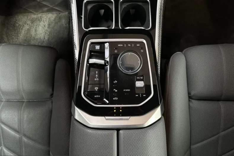 BMW 750 (Seria 7) din 2025 cu 45.300 km - oferta BMW261869 - foto 30