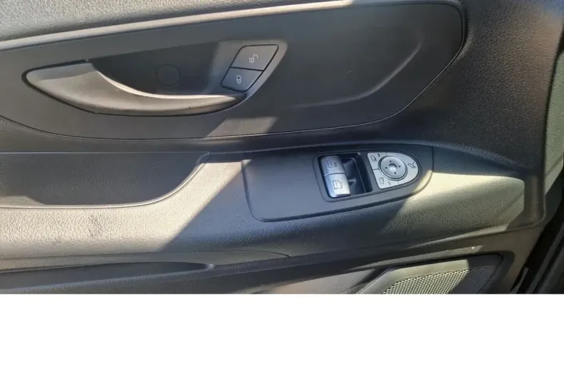 Mercedes-Benz Vito din 2023 cu 65.300 km - oferta MER261873 - foto 8