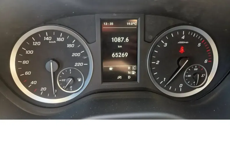 Mercedes-Benz Vito din 2023 cu 65.300 km - oferta MER261873 - foto 11