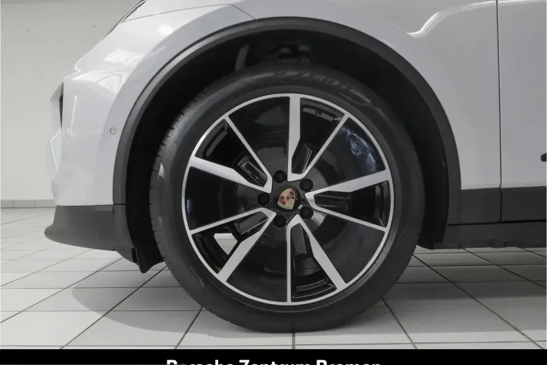 Porsche Macan din 2024 cu 29.800 km - oferta POR261881 - foto 9