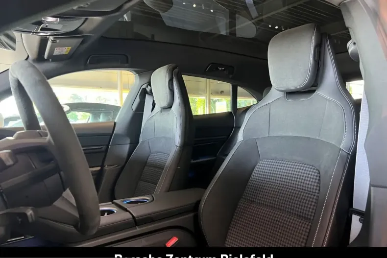 Porsche Taycan din 2025 cu 21.500 km - oferta POR261889 - foto 11