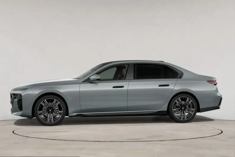 BMW 740 (Seria 7) din 2025 cu 22.006 km - oferta BMW261937 - foto 5